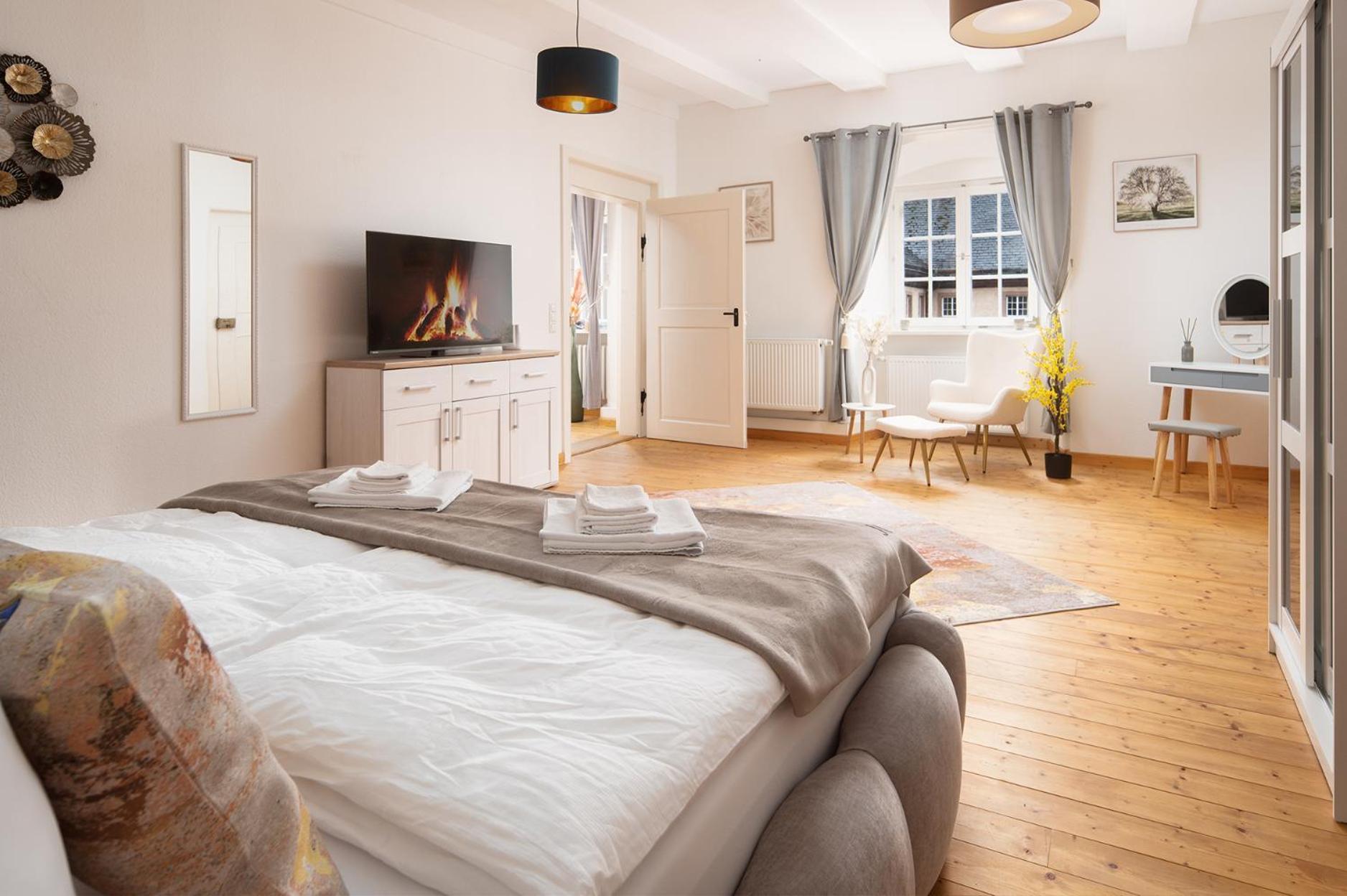 Luxus Wohnen Im Schloss Corvey Fuer 1-6 Gaeste Im Unesco Weltkulturerbe Hoexter Weserbergland Free W-Lan Parken Netflix Fuer Familien Paare Und Geschaeftsreisende Inkl Handtuecher Seife Nintendo Switch Uvm Exterior foto